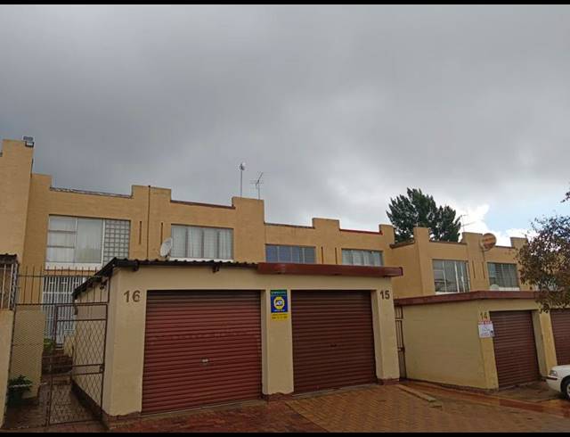 2 BEDROOM APARTMENT FOR SALE IN TURFFONTEIN
